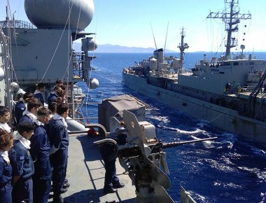 ΓΕΝ: Εκπαίδευση Σπουδαστών της ΣΜΥΝ κατά τον Θερινό Πλου (φωτό)